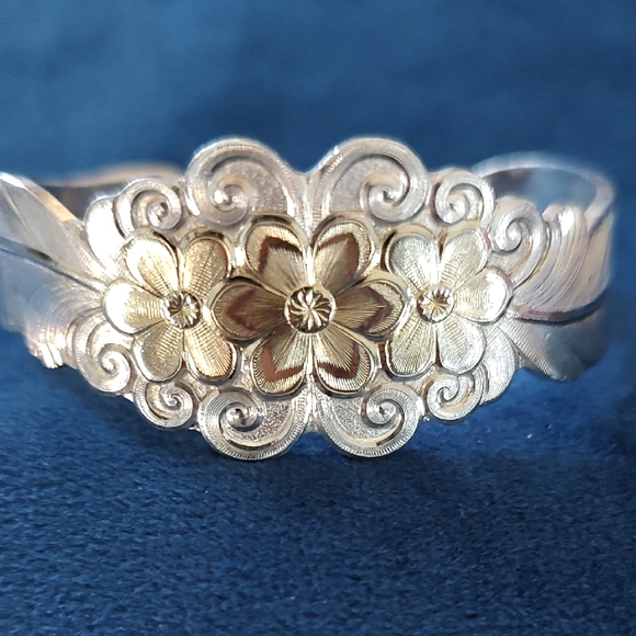 Montana Silversmiths Accessories - Elegant 2 Tone Silver Floral Bracelet